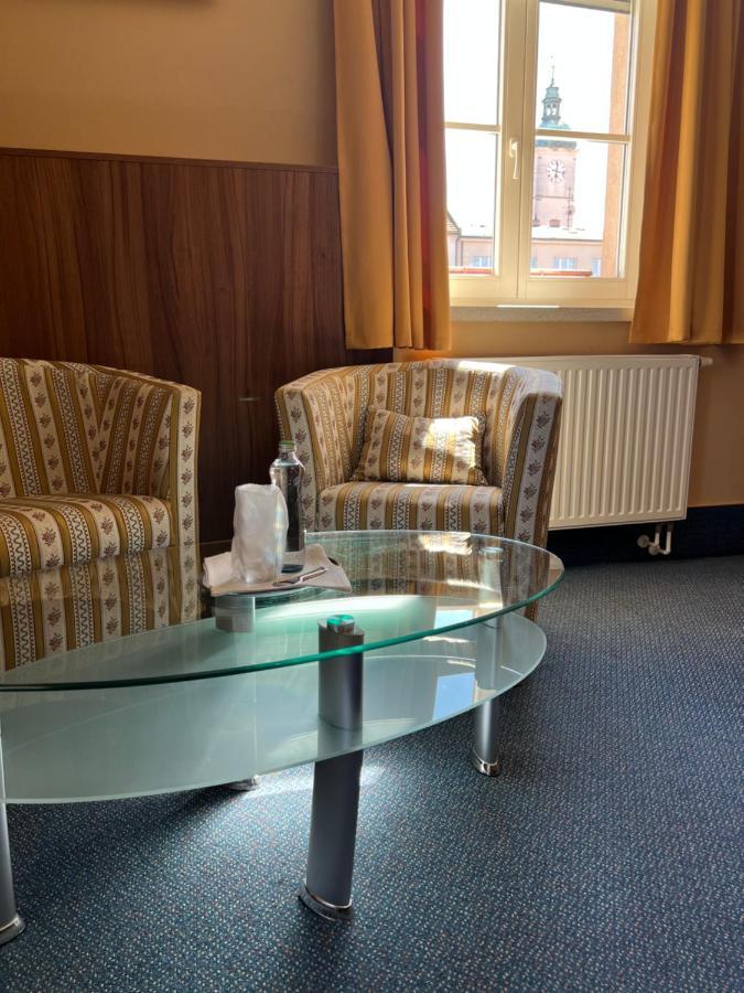 Hotel Maxi Uherské Hradiště Екстериор снимка