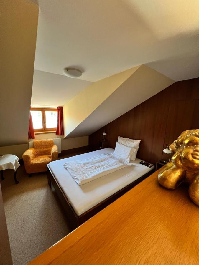 Hotel Maxi Uherské Hradiště Екстериор снимка